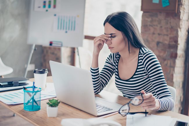 Doctor vaccinating young pregnant woman